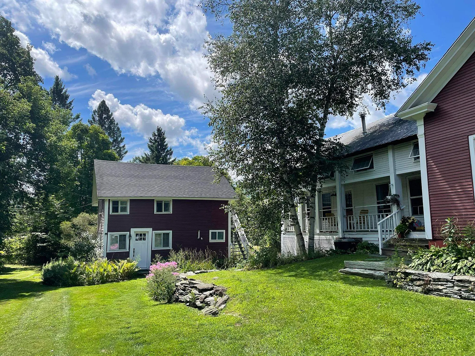 2 bed, 1.0 bath, 1400 sqft, $2,250 — Photo 3