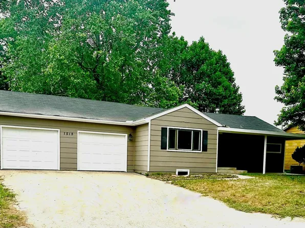 1515 N 2nd St, Arkansas City, KS 67005