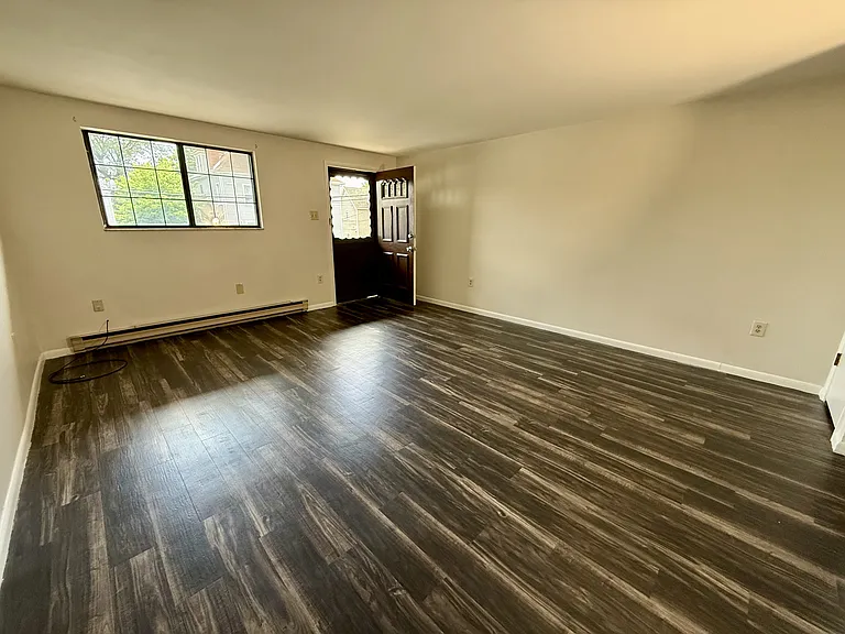 230 W Madison St #3 — Photo 7