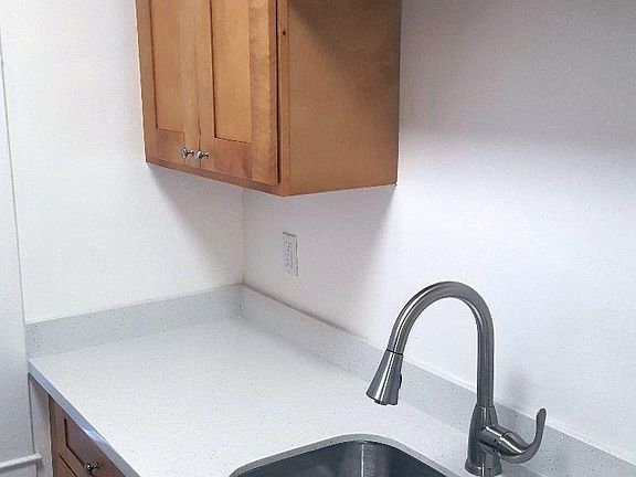 3rd image of 752 Stockton St APT 12