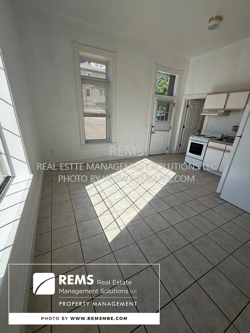 200 Ash Street — Photo 2