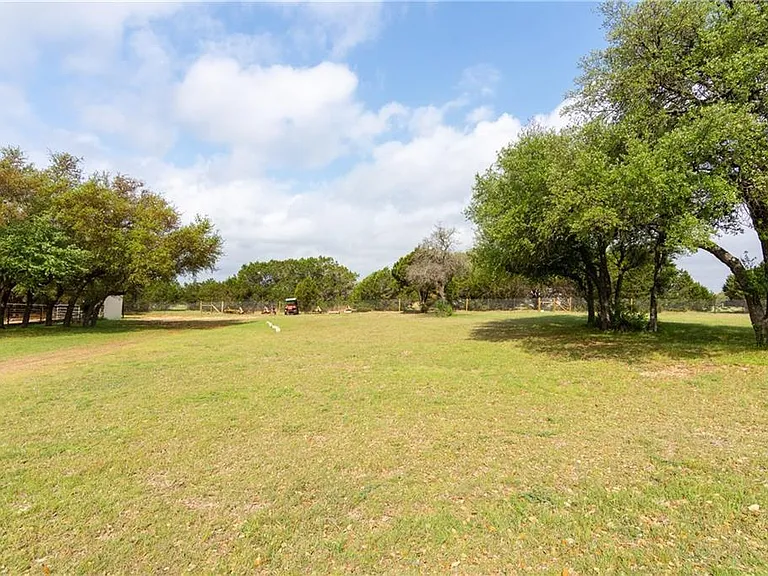 15000 Fitzhugh Rd — Photo 30