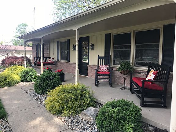 2nd image of 2411 W Del Mar Dr