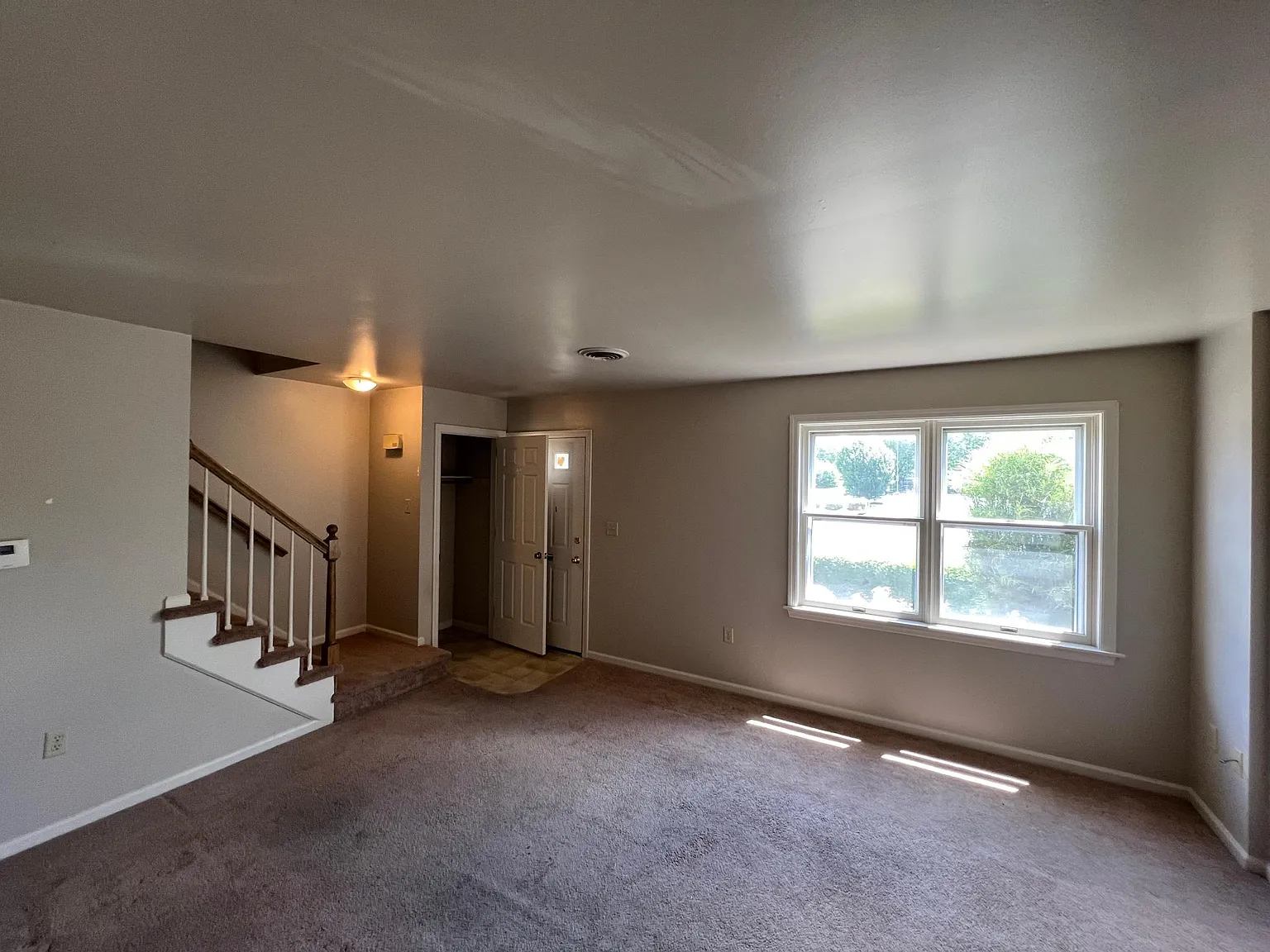 2 bed, 1.5 bath, 1742 sqft, $1,495 — Photo 4