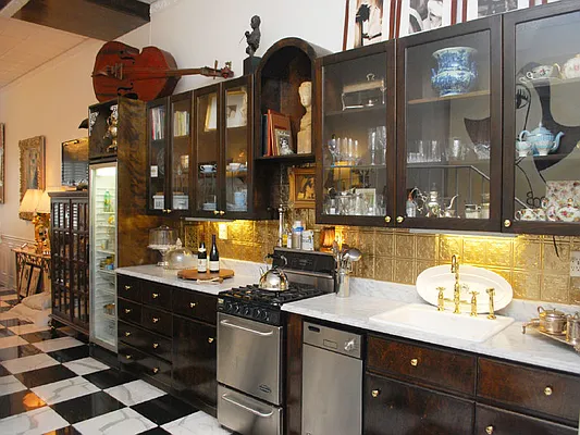 Sold by Sotheby's International Realty | media 1