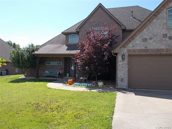 3rd image of 25593 Blackberry Blvd