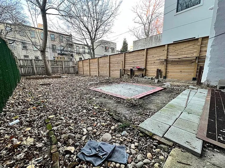 571 Gates Ave #1B — Photo 9