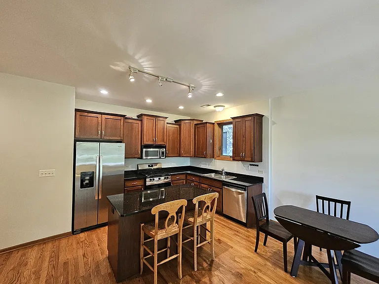 1326 W Grenshaw St #2-D — Photo 7