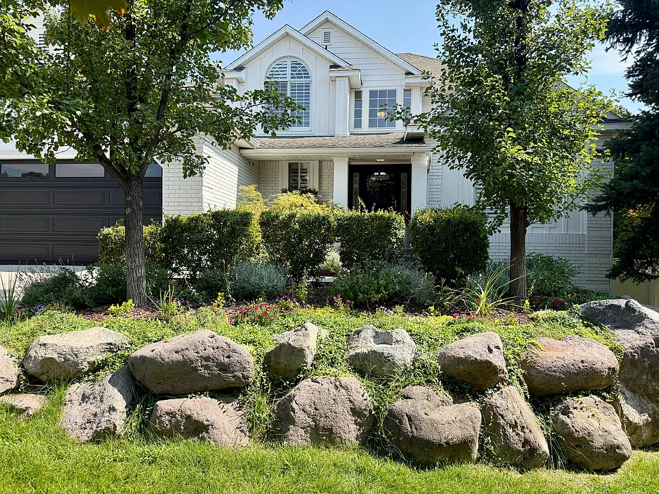 1458 E Snow Iris Cir
