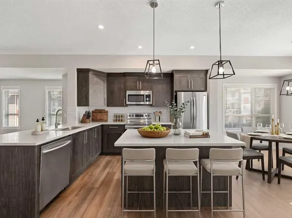 209 SW Harvest Hills Cmn NE, Calgary, AB T3K 2M7