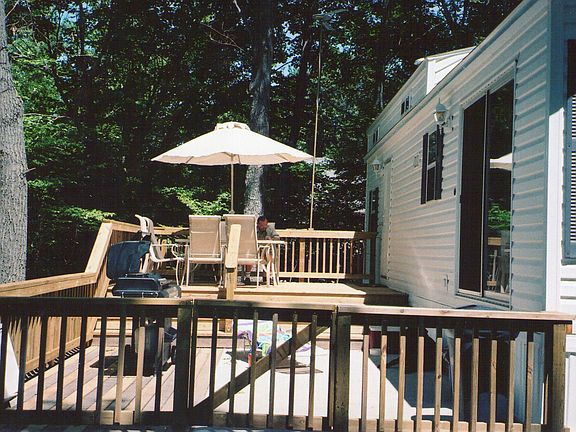 Tiered deck 