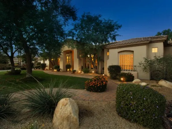 370 Canyon Creek Dr, Gilbert, AZ 85296