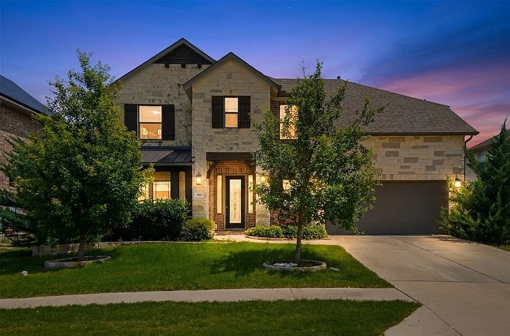 4 bed, 3.5 bath, 3602 sqft, $3,700 — Photo 3
