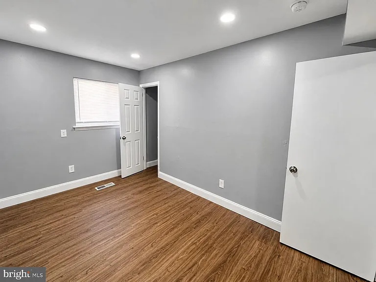 2216 Hoffnagle St — Photo 8