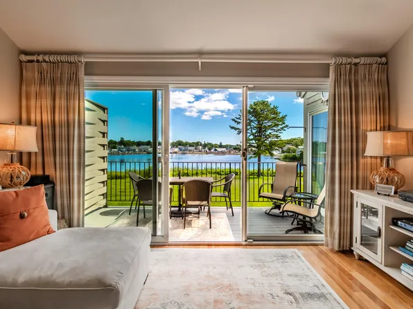 21 Portview Lane #11, Kennebunk, ME 04043
