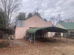 2801 Old Liberty Rd, Randleman, NC 27317