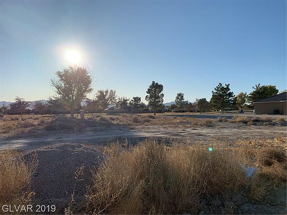 4th image of 3090 Monterey Ct