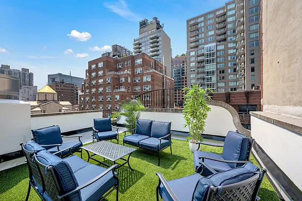 Rented by Douglas Elliman | media 16