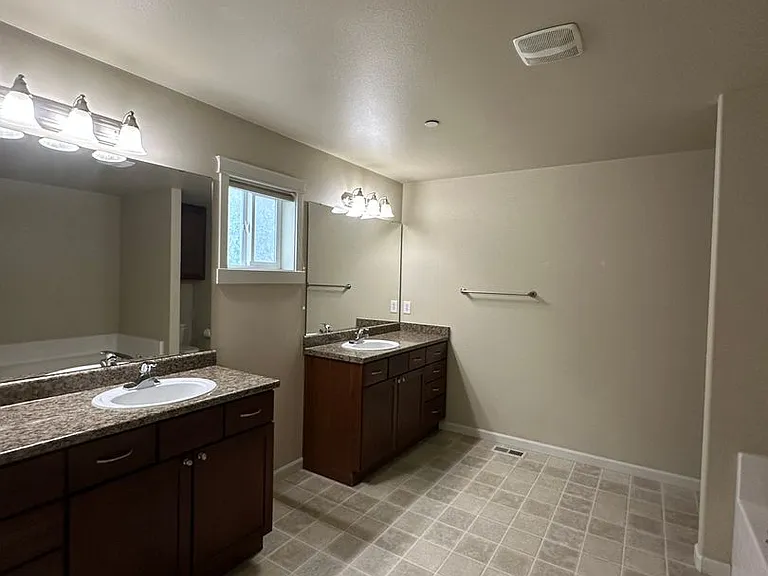 1319 Foreman Rd — Photo 23