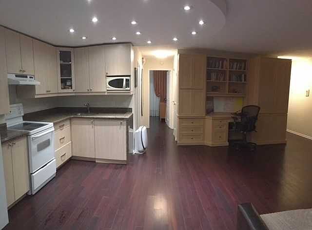 2nd image of 4645 Jane St #632