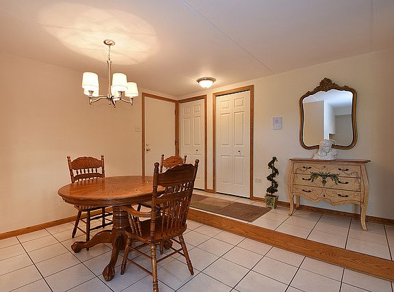 4th image of 13919 James Dr APT 904
