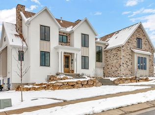 792 N Mountain Dr, Elk Ridge, UT 84651