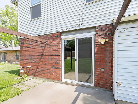 5th image of 2294 Cross Village Dr