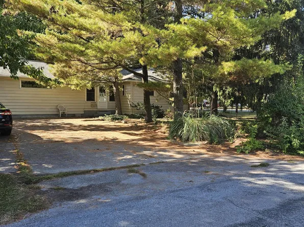 2214 Wellesley Dr, Lima, OH 45804
