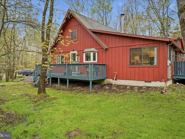 301 Orono Dr, Pocono Lake, PA 18347