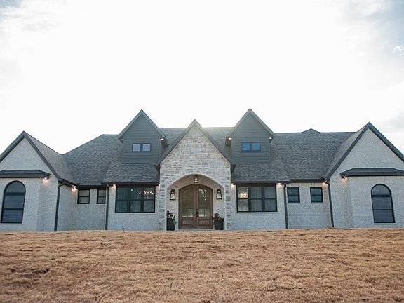 2nd image of 5100 S Haxton Cir