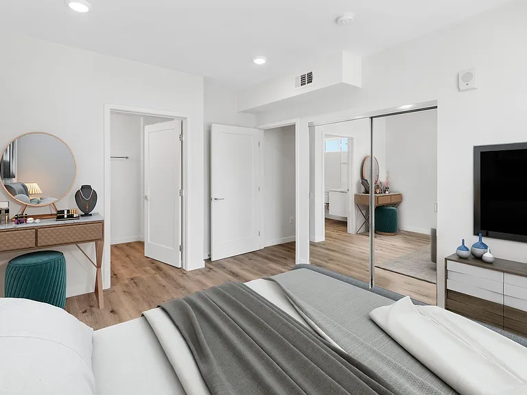 2783 Francis Ave — Photo 3