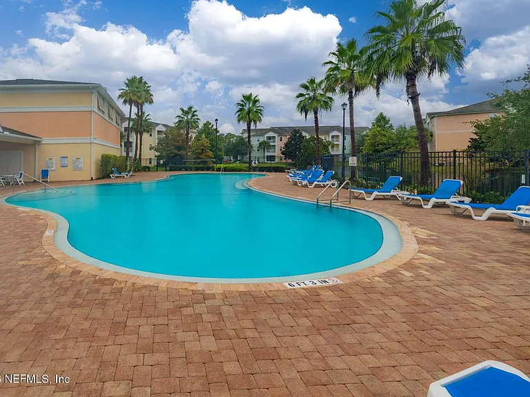 8218 Green Parrot Rd #105 — Photo 14