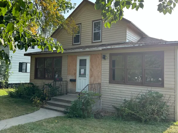 516 S Broadway St, Watertown, SD 57201