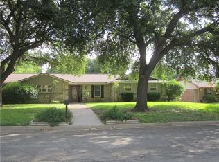300 Patricia Dr, Hewitt, TX 76643