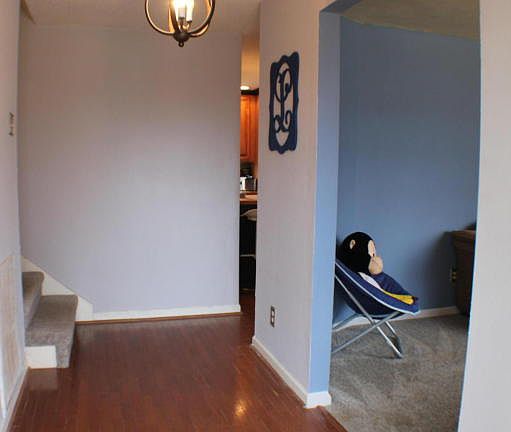 3rd image of 910 Kennington Hills Dr