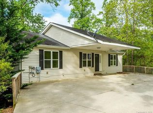16 Brady Ln, Fairview, NC 28730
