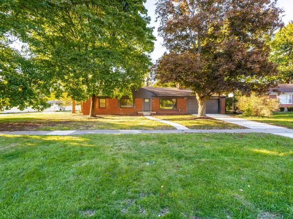 27215 Goldengate Dr W, Lathrup Village, MI 48076