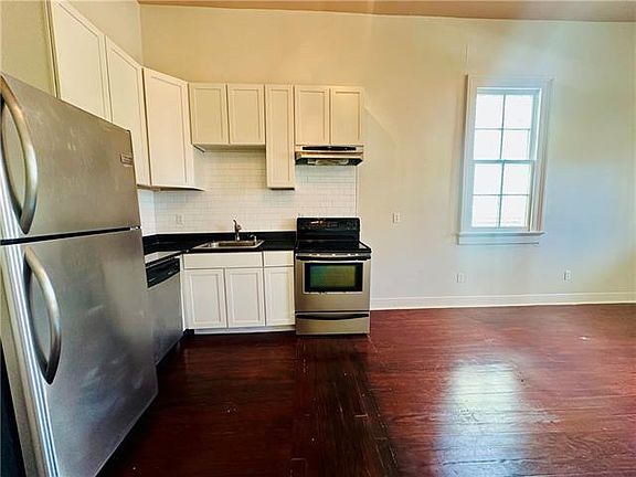 5th image of 3002 Dumaine St