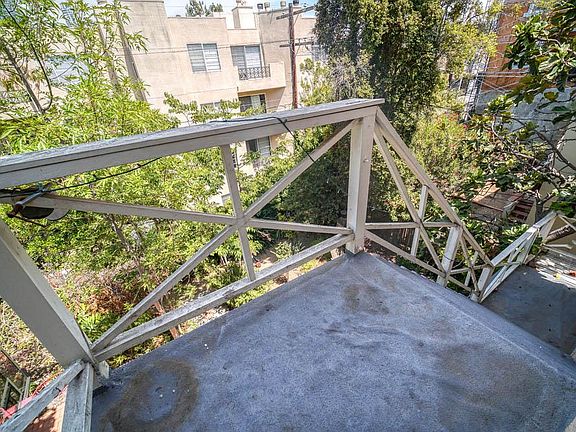 2nd image of 1854 Pandora Ave