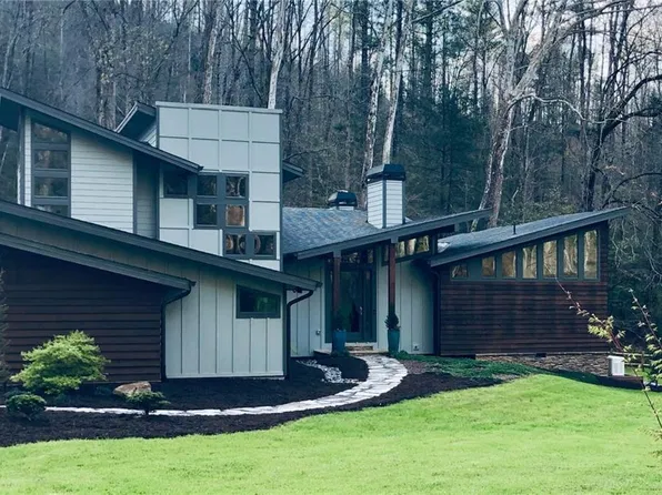 180 Watersong Trl, Ellijay, GA 30540