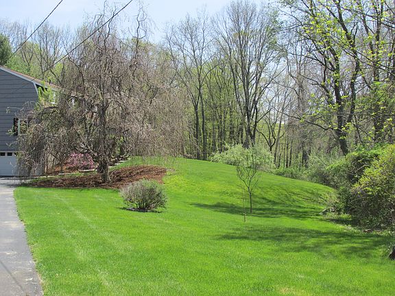 Welcoming driveway entry