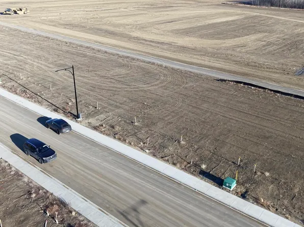 18635 130th St NW, Edmonton, AB T6V 1E2