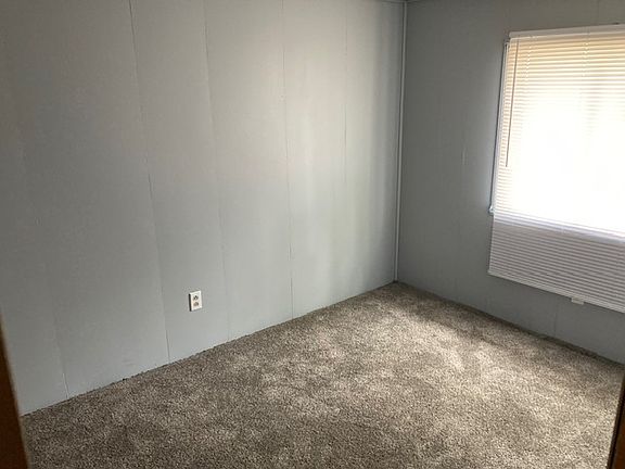 5th image of 410 Westfield Dr