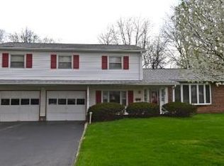 7006 Taylor Rd SW, Pataskala, OH 43068