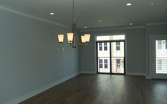 5th image of 4421 Marblehead Ln #88