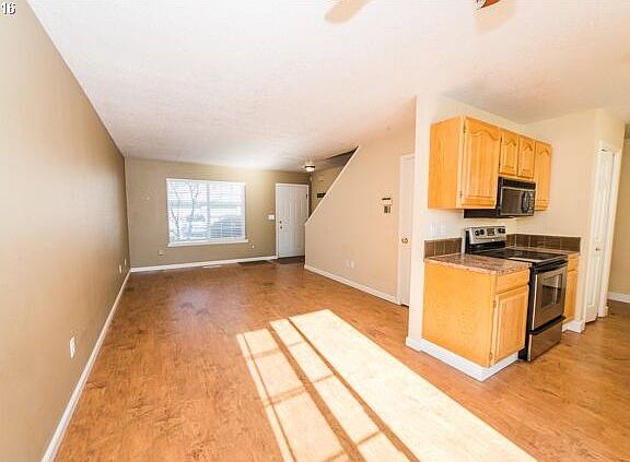 4th image of 8904 NE 15th Ave #26