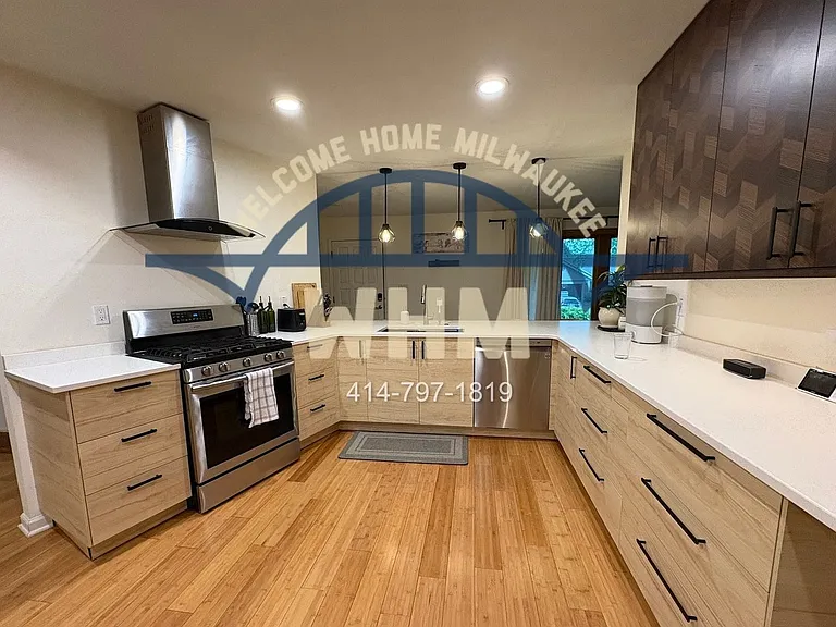 4233 W Carmel Dr — Photo 4