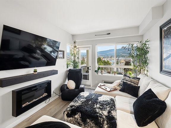 4th image of 2301 Carrington Rd #419