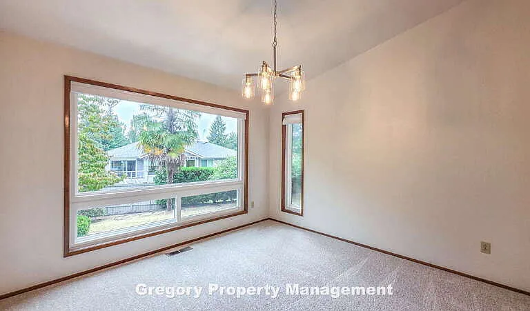 16316 NE 46th Ct — Photo 11
