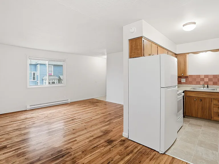 1611 W 8th Ave — Photo 23